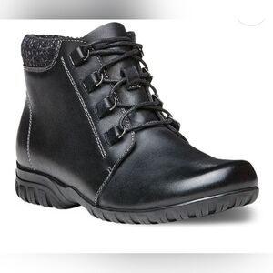 Propet Delaney Black Leather Ankle Winter Boots 10 X 2E Wide